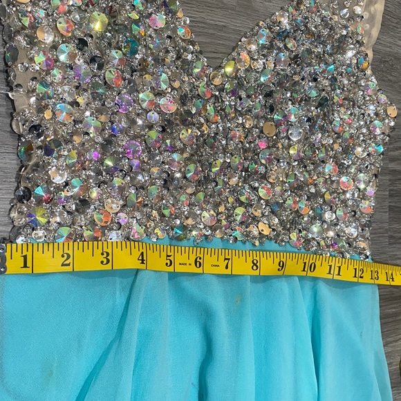 Prom Dress/Wedding Guess Dress - Picture 3 of 8